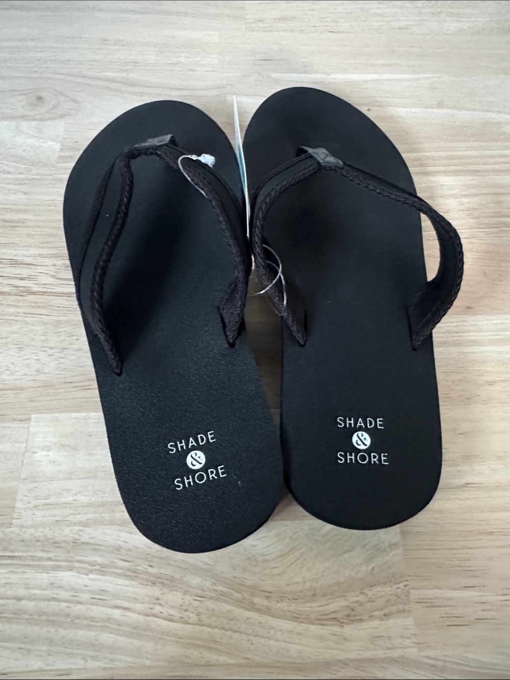 Shade & Shore Black Thong Flip Flops NWT - Picture 2 of 5